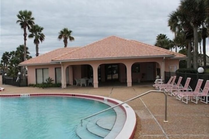 Pool 14 of 26