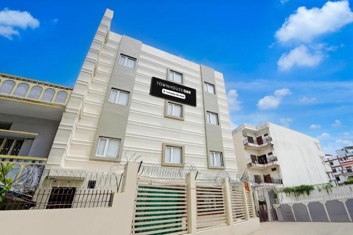 Super Townhouse Oak Banaras Central Railway Junction Formerly Sri Hari Inn