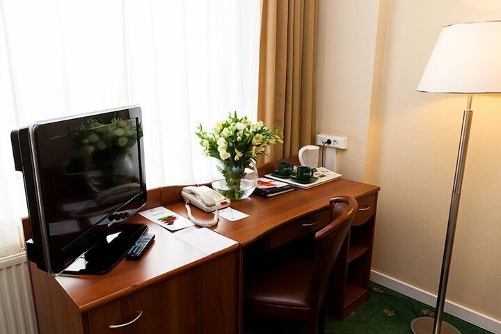 Room 53 of 115