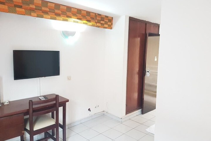 Room 12 of 40