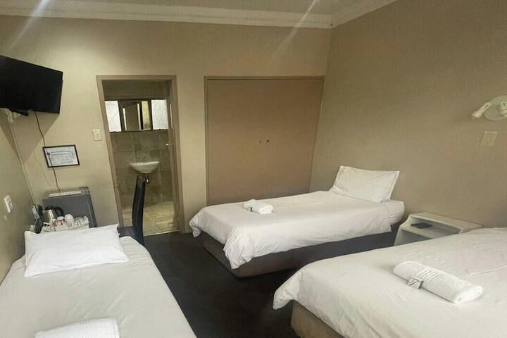 Room 2 of 24