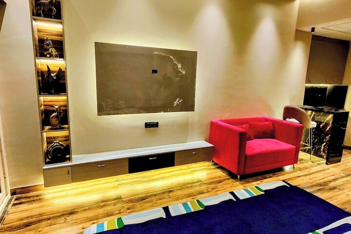 Room 13 of 24