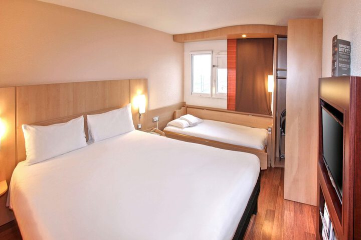 Room 15 of 61