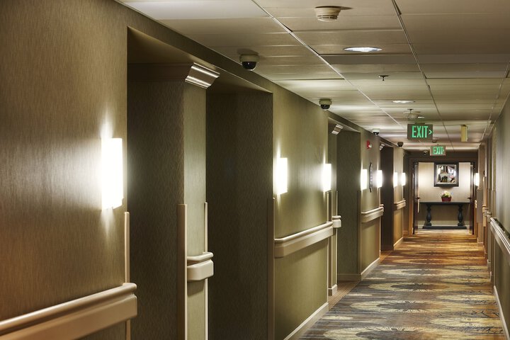 Ballroom/Hall 34 of 38
