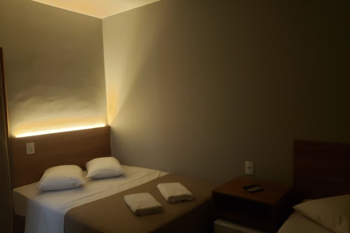 Room 12 of 33