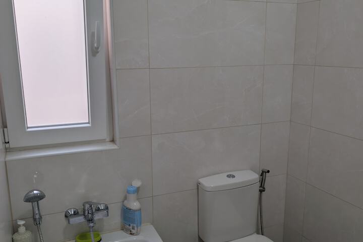 Room 5 of 10
