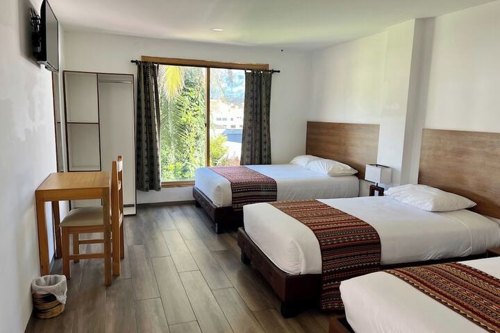 Room 3 of 48