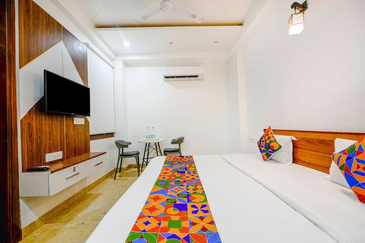 Room 9 of 22