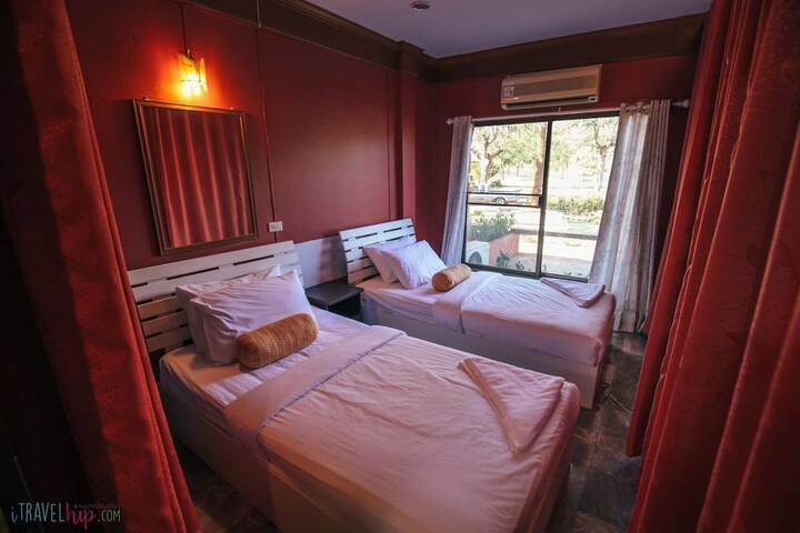 Room 4 of 24