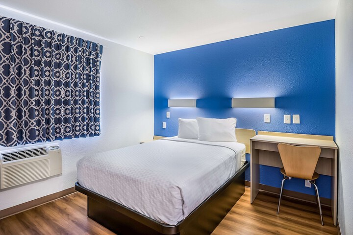 Double Bed (3 of 12)