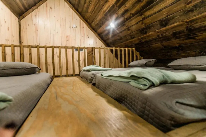 Room 3 of 10