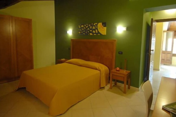Room 10 of 45
