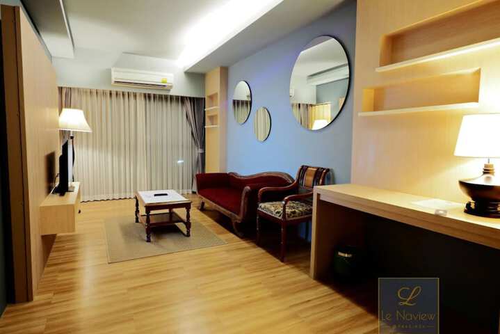 Room 32 of 66