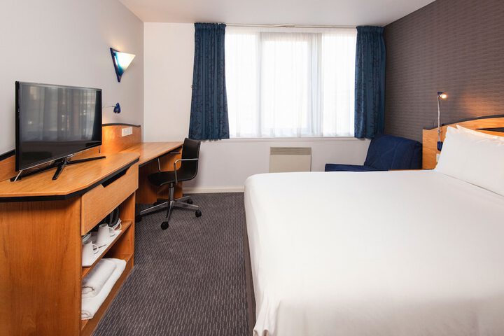Room 18 of 53