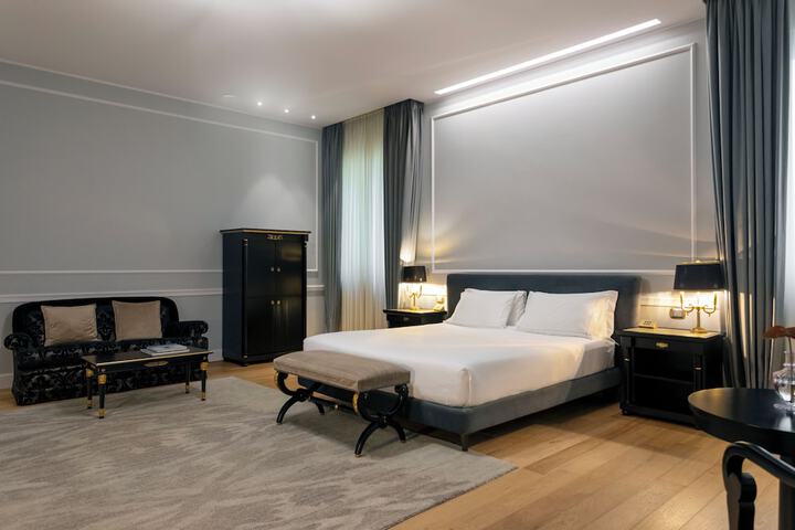 Room 20 of 145