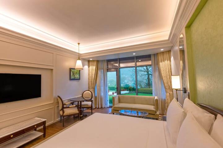 Room 15 of 76