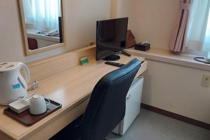 Room 5 of 36