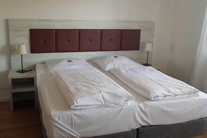 Room 7 of 61