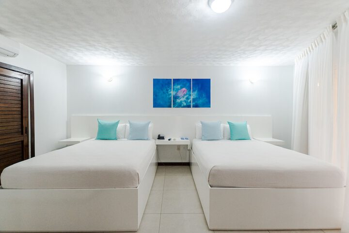 Room 7 of 270