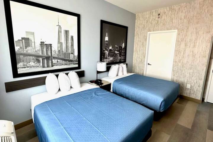 Room 5 of 10