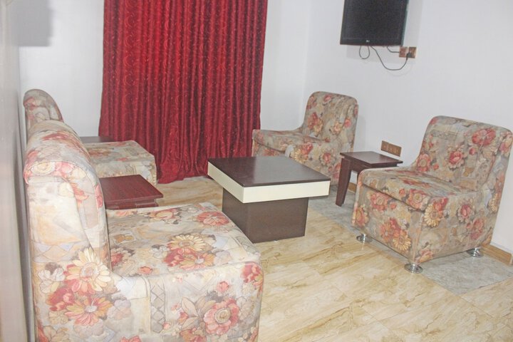 Room 26 of 38