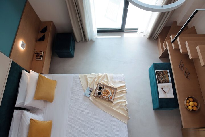 Room 9 of 31