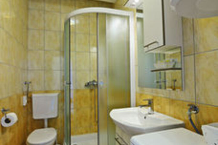 Room 9 of 51