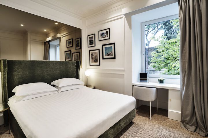 The Shire Hotel in Rome
