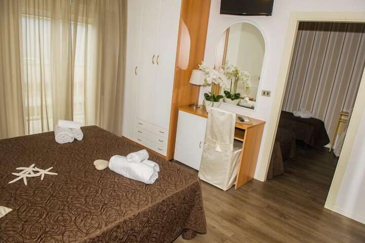 Room 14 of 46