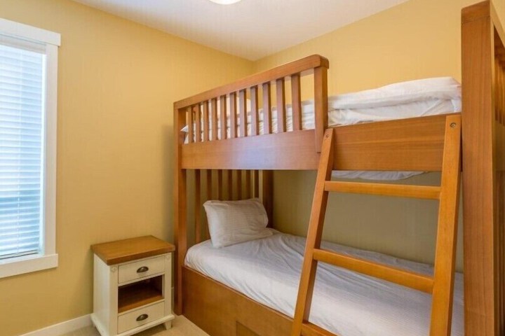 Room 49 of 543