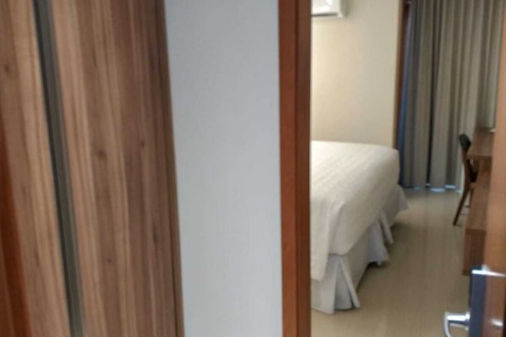 Room 5 of 38