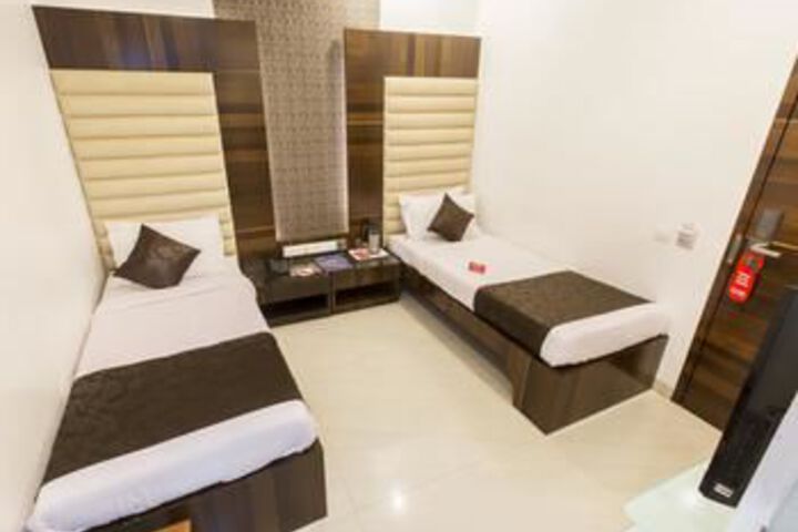 Room 20 of 35