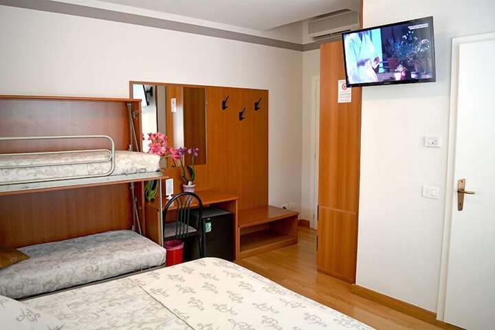 Room 11 of 63