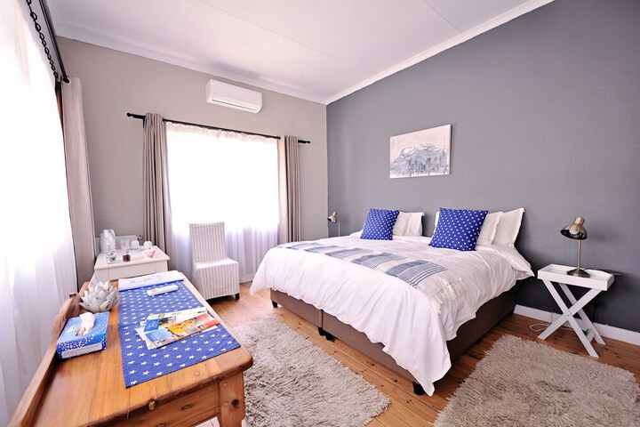 Room 8 of 14