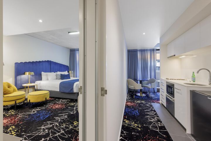 Room 30 of 112