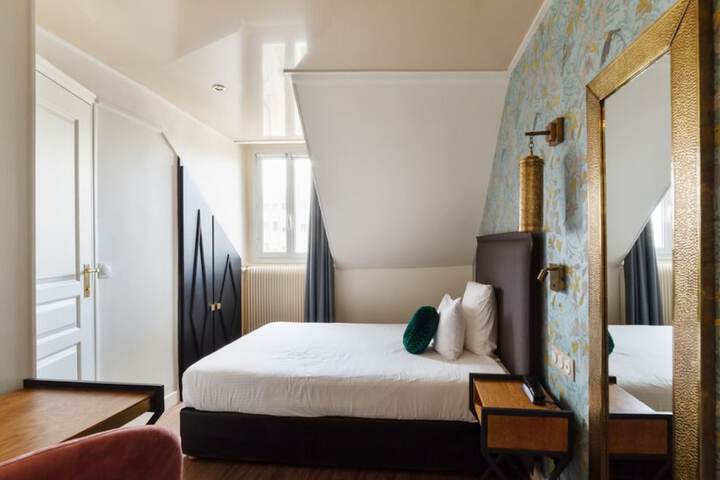 Room 13 of 46