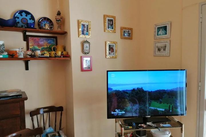 Room 2 of 14