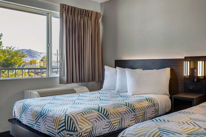 Deluxe Room 1 Double Bed Accessible (9 of 15)