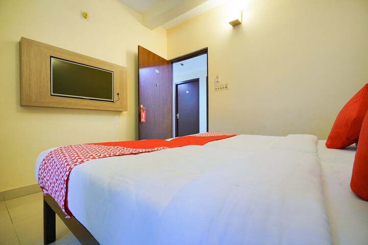 Room 17 of 25