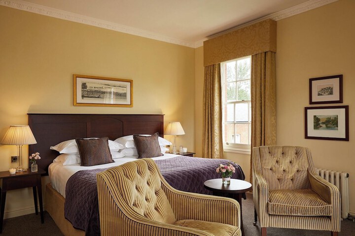 Room 16 of 62