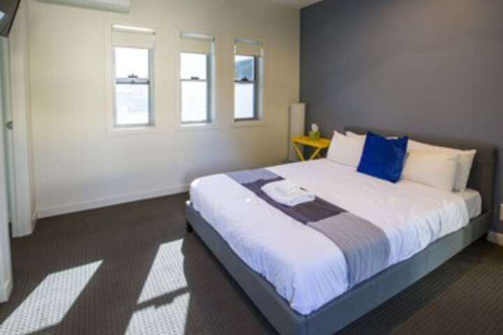 Room 2 of 21
