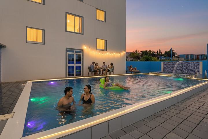 Pool 23 of 32