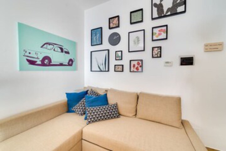 Room 17 of 23