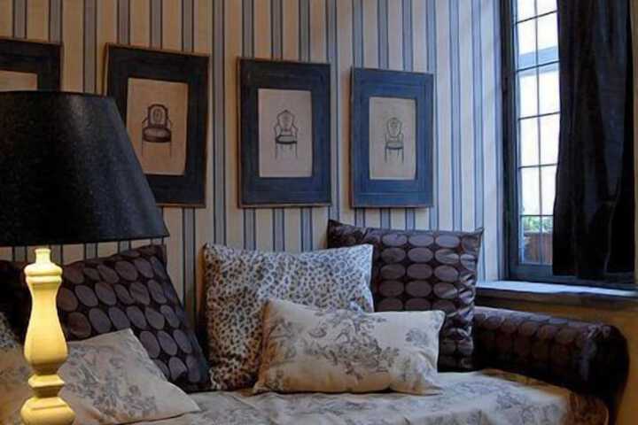 Room 2 of 24