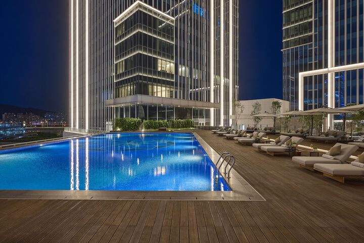 Pool 27 of 91