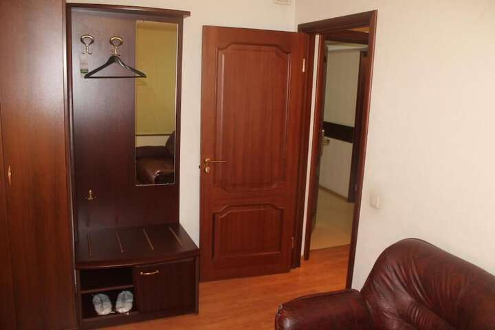 Room 13 of 26