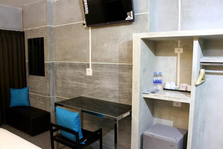 Room 20 of 48