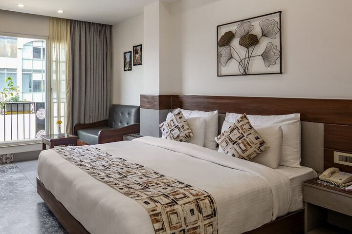 Room 14 of 28