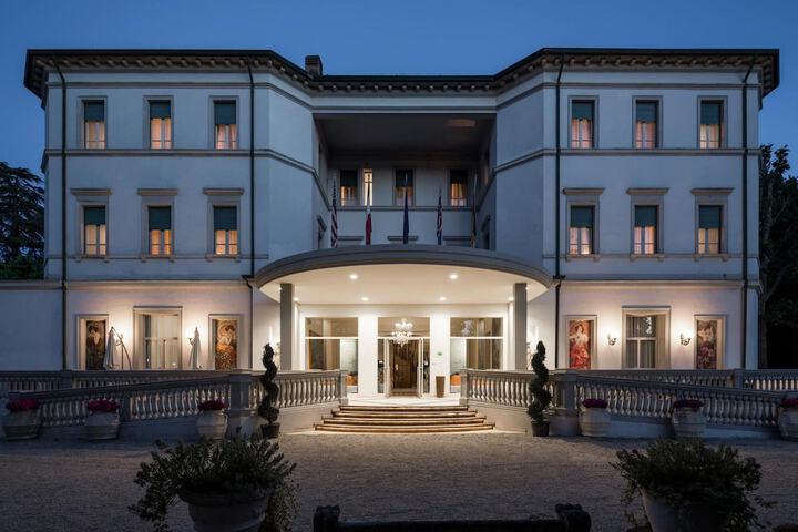 Hotel 56 of 58
