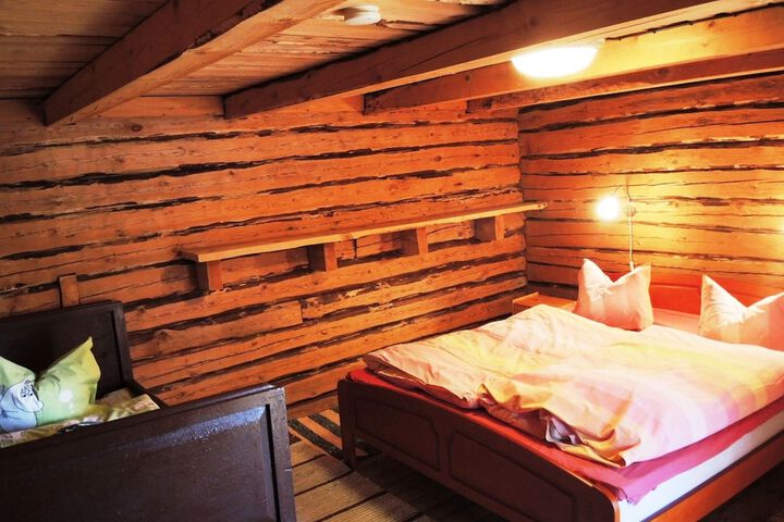 Room 8 of 43